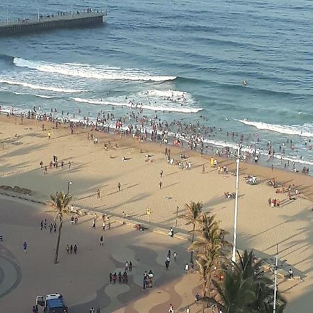 Into The Blue On The Beach Durban Exterior foto